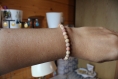 Bracelet perles en pierre, bois naturel mat, bracelet élastique, pierre naturelle, fait main, idée cadeau, anniversaire