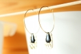 Boucles d'oreilles créole dorée et noire, sequin émaillé, minimaliste, tendance, cadeau, anniversaire, noël