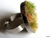 Bague nature vert beige un peu d'herbe, de pierres sur anneau réglable argenté  un petit bijou original très abordable pour se faire plaisir ou pour offrir  