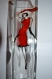 Vase soliflore en verre peint femme robe rouge