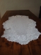 Centre de table ovale au crochet en coton blanc