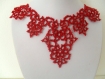 Collier rouge en dentelle de frivolite, bijoux dentelle rouge, collier dentelle rouge, collier frivolite