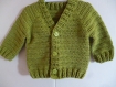 Gilet bébé coloris vert au crochet