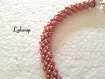 Collier de perles nacrées rose antique , tissé entièrement au fil et à l'aiguille 
