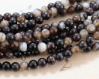 Bracelet agate striée 'chicachas' pompon noir perles pierre naturelle 