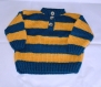Petit pull boutonné bébé tricoté main taille 6 mois