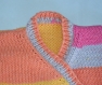 Brassière croisée bébé tricoté main taille 3 mois