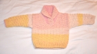 Petit pull camionneur bébé tricoté main taille 3 mois