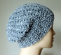 Bonnet hipster en laine bleue mouchetée 