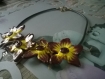 Collier motif fleurs d'hibiscus en fimo 
