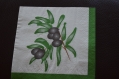 Très jolie serviette en papier l'olive noire
