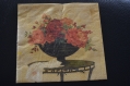 Très jolie serviette en papier bouquet sur table