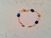 Bracelet aux palets bleus et perles dorées 