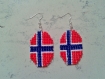 Boucles d'oreilles drapeau norvégien en perles de rocailles 