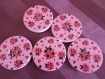 N° 2  lot de 5 boutons bois rose motifs coccinelles rouges