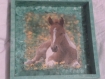 Plateau carré en bois peint en vert moucheter de blancjaune décoré en serviettage avec un cheval