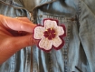 Broche fleur de cerisier, sakura bijoux, broche japonaise, broche feutrine, broche rose, broche brodée, broche fleur, broche fleur tissu