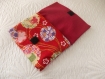 Jolie pochette en tissu japonais multiusages fond bordeaux et boules géométriques