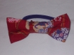 Noeud en tissu japonais fond rouge et ballons traditionnels
