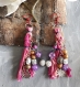 N°57 boucles d'oreilles avec des perles en bois et du fil de coton tréssé.
