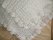 Plaid  / couverture / chale  pour bebe    tout blanc , fait main au crochet 