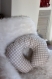 Coussin de maternité beige aux étoiles style boppy pillow