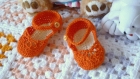 Petites sandales bébé tons acidulés 