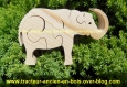 Elephant en bois - puzzle- trompe a l'arriere 