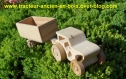 Petit tracteur moderne 7 cm + remorque  en bois massif 