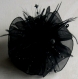 Barrette fleur noire en organza, plumes, perles et paillettes