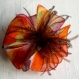 Petite barrette fleur en tissu & plumes et perles 096