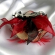 Grande barette fleur en tissu & plumes et perles 109
