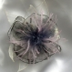 Broche fleur en tissu & plumes et perles 127*