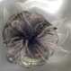 Broche fleur en tissu & plumes et perles 127*
