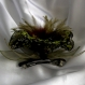 Grande barrette fleur en tissu & plumes et perles 135