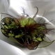 Broche fleur en tissu & plumes et perles 135