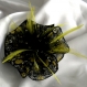 Broche fleur en tissu & plumes et perles 130