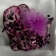 Petite barrette fleur en tissu & plumes et perles 181
