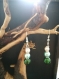 Boucles d'oreilles pendantes perles à dominante verte