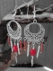 Boucles d'oreilles pendantes style ethniques rouges et blanches