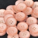 B60c2r / mercerie bouton plastique rose saumon 22mm vendus à l'unité