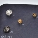 Coinderoux rare plaque échantillons mercerie 13 boutons métal filigrane