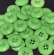 B63a2r / mercerie boutons plastique vert 18mm vendus à l'unité