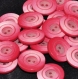 B65a3r / mercerie boutons plastique rouge et rose 18mm vendus à l'unité