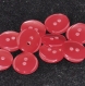 B65g1r / mercerie boutons plastique rouge irisé 11mm  vendus à l'unité