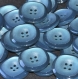 B68f3r /  boutons plastique bleu 27mm vendu à l'unité