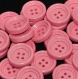 B71c2r / mercerie lot de 5 boutons en plastique rose 22mm