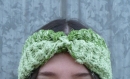 Cache-oreilles bandeau réversible au tricot main vert