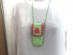 Pochette petit téléphone ou range fil vert/ rose crocheté main/ upcycling