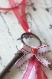 Ancienne clé romantique - bijou de porte ou à poser - esprit shabby chic - dentelle, cœur, rouge et blanc